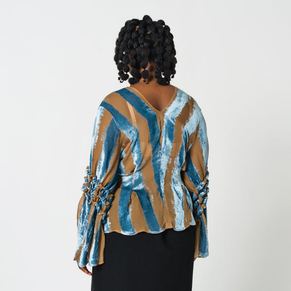 CHRYSSA blue and beige blouse made of silk with a V-neck for an elegant fit at the office Dorilou