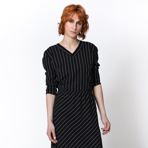 LIV black viscose and virgin wool long sleeve top with stripes and a V-neck for work-appropriate outfit Dorilou